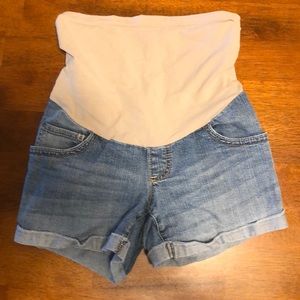 Maternity shorts
